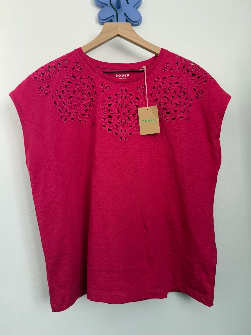 Boden 10 NEW Willow Broderie T-shirt Granita Magenta Pink Relaxed Eyelet Boho